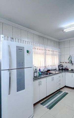Casa à venda com 456m², 4 quartos e 4 vagasCozinha