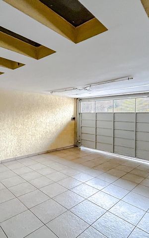 Casa à venda com 456m², 4 quartos e 4 vagasGaragem