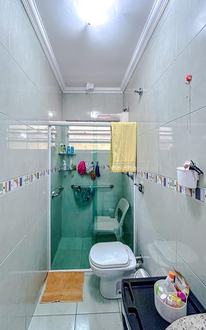 Casa à venda com 456m², 4 quartos e 4 vagasBanheiro 2