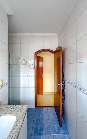 Casa à venda com 456m², 4 quartos e 4 vagasBanheiro da Suíte