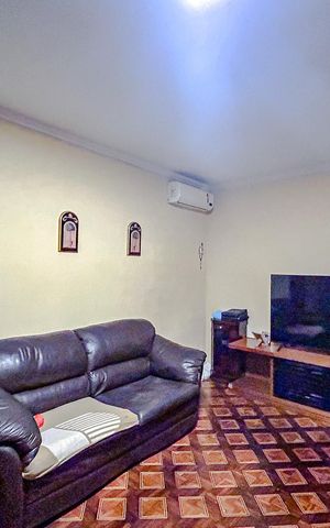 Casa à venda com 456m², 4 quartos e 4 vagasSala