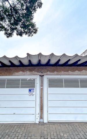 Casa à venda com 456m², 4 quartos e 4 vagasFachada com Plaquinha