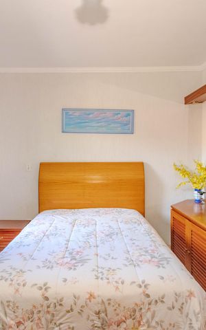 Casa à venda com 192m², 3 quartos e 2 vagas Casa à venda com 192m², 3 quartos e 2 vagasSuíte