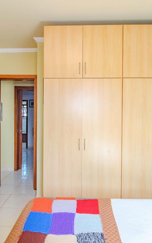 Casa à venda com 192m², 3 quartos e 2 vagas Casa à venda com 192m², 3 quartos e 2 vagasQuarto 2