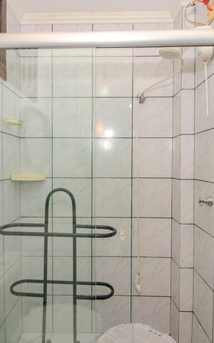Casa à venda com 192m², 3 quartos e 2 vagas Casa à venda com 192m², 3 quartos e 2 vagasBanheiro Social 2