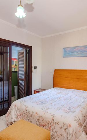 Casa à venda com 192m², 3 quartos e 2 vagas Casa à venda com 192m², 3 quartos e 2 vagasSuíte