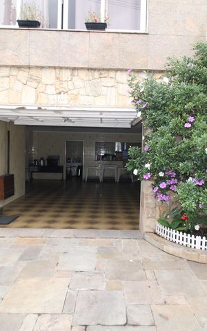 Casa à venda com 210m², 3 quartos e 4 vagasGaragem