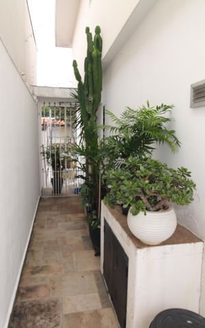 Casa à venda com 210m², 3 quartos e 4 vagasCorredor