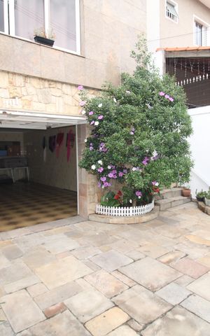 Casa à venda com 210m², 3 quartos e 4 vagasGaragem