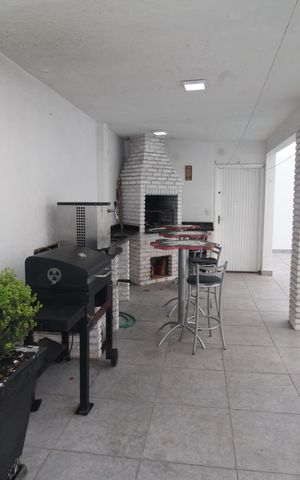 Casa à venda com 210m², 3 quartos e 4 vagasÁrea de Serviço / Área Comum