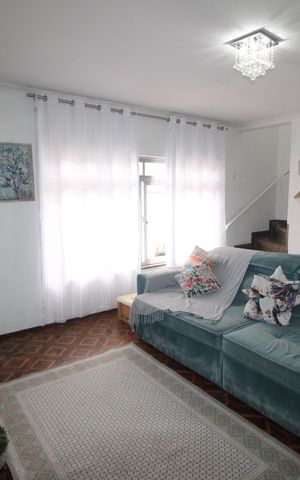 Casa à venda com 210m², 3 quartos e 4 vagasSala