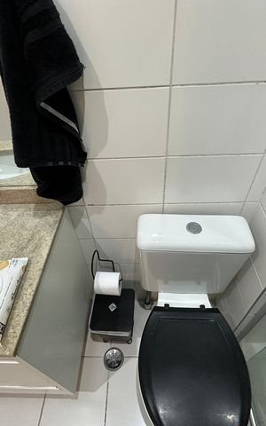 Apartamento à venda com 76m², 2 quartos e 1 vaga Apartamento à venda com 76m², 2 quartos e 1 vagaBanheiro