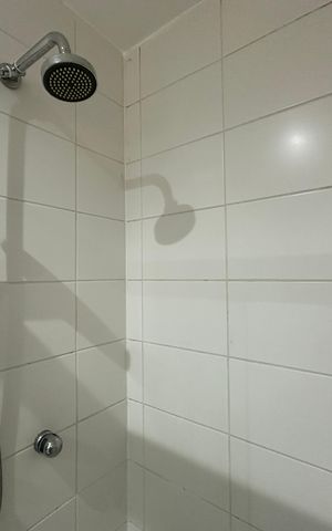 Apartamento à venda com 76m², 2 quartos e 1 vaga Apartamento à venda com 76m², 2 quartos e 1 vagaBanheiro