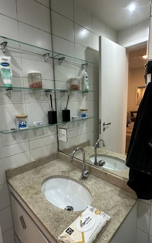 Apartamento à venda com 76m², 2 quartos e 1 vaga Apartamento à venda com 76m², 2 quartos e 1 vagaBanheiro
