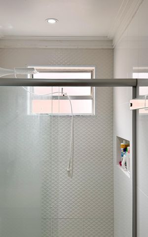 Apartamento à venda com 56m², 2 quartos e 1 vaga Apartamento à venda com 56m², 2 quartos e 1 vagaBanheiro Social