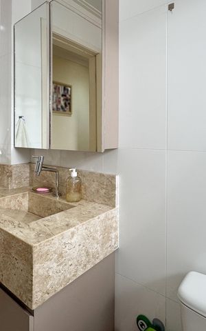 Apartamento à venda com 56m², 2 quartos e 1 vaga Apartamento à venda com 56m², 2 quartos e 1 vagaBanheiro Social