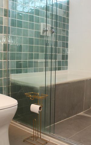 Apartamento à venda com 140m², 2 quartos e 2 vagasBanheiro da Suíte 1
