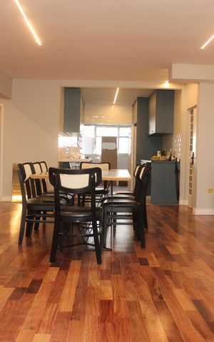 Apartamento à venda com 140m², 2 quartos e 2 vagasSala