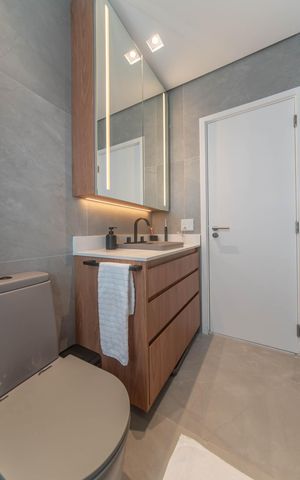 Apartamento à venda com 90m², 2 quartos e 2 vagas Apartamento à venda com 90m², 2 quartos e 2 vagasBanheiro da Suíte 2