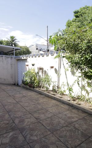 Casa à venda com 125m², 4 quartos e 3 vagasQuintal