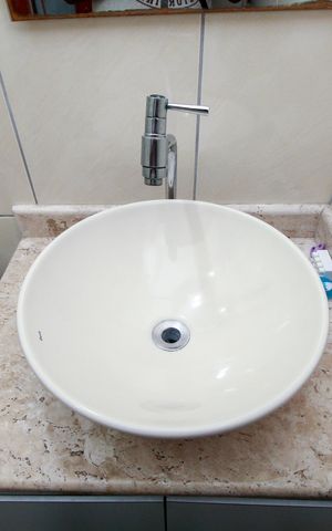 Casa à venda com 72m², 2 quartos e 1 vaga Casa à venda com 72m², 2 quartos e 1 vagaBanheiro da Suíte 1