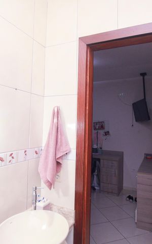 Casa à venda com 72m², 2 quartos e 1 vaga Casa à venda com 72m², 2 quartos e 1 vagaBanheiro da Suíte 2
