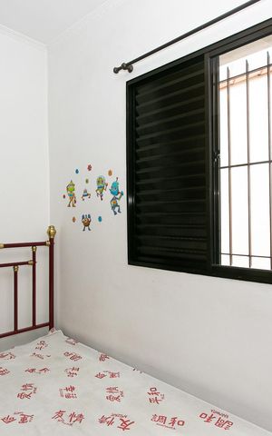 Casa à venda com 200m², 3 quartos e 8 vagas Casa à venda com 200m², 3 quartos e 8 vagasQuarto 1