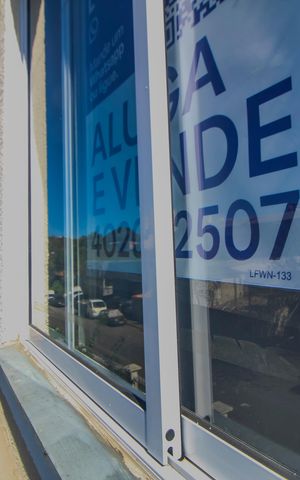 Apartamento à venda com 40m², 2 quartos e 1 vaga Apartamento à venda com 40m², 2 quartos e 1 vagaLFWN 133 / Placa