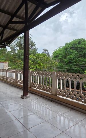 Casa para alugar com 391m², 6 quartos e 3 vagas Casa para alugar com 391m², 6 quartos e 3 vagasVaranda
