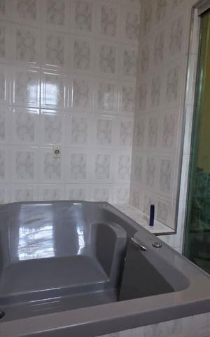 Casa para alugar com 391m², 6 quartos e 3 vagas Casa para alugar com 391m², 6 quartos e 3 vagasBanheiro Suite 2