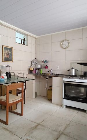 Casa de condomínio à venda com 300m², 2 quartos e sem vaga Casa de condomínio à venda com 300m², 2 quartos e sem vagaCozinha