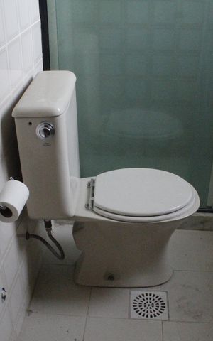 Apartamento à venda com 190m², 3 quartos e 2 vagasBanheiro da Suíte