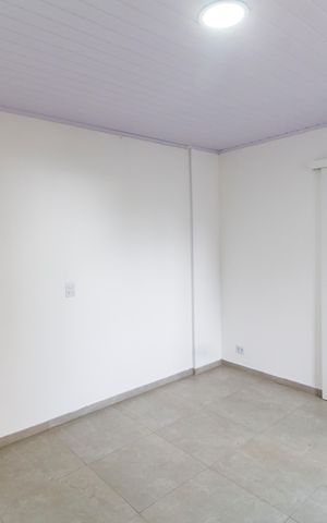 Casa de condomínio à venda com 160m², 3 quartos e 2 vagas Casa de condomínio à venda com 160m², 3 quartos e 2 vagasSala