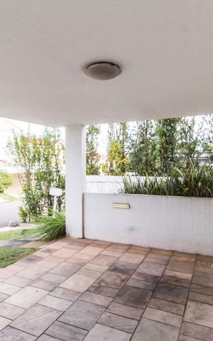 Casa de condomínio à venda com 160m², 3 quartos e 2 vagas Casa de condomínio à venda com 160m², 3 quartos e 2 vagasGaragem