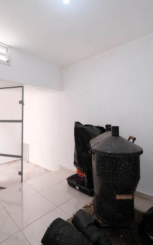 Casa à venda com 201m², 2 quartos e 3 vagasEdícula