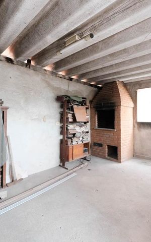 Casa à venda com 201m², 2 quartos e 3 vagasÁrea externa