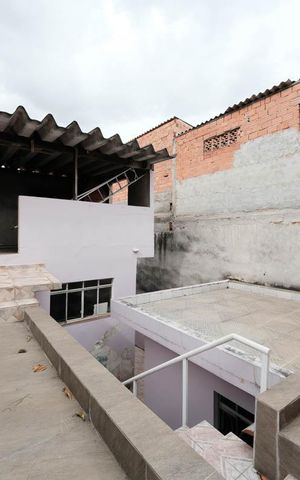 Casa à venda com 201m², 2 quartos e 3 vagasÁrea externa