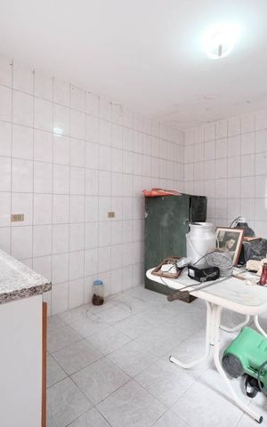 Casa à venda com 201m², 2 quartos e 3 vagasEdícula