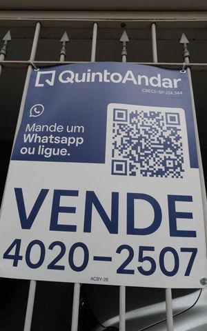 Casa à venda com 201m², 2 quartos e 3 vagasFachada