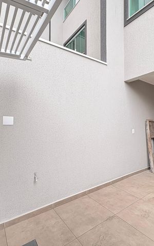 Casa à venda com 135m², 2 quartos e 3 vagasGaragem