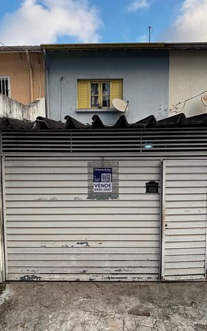 Casa para alugar com 70m², 2 quartos e sem vaga Casa para alugar com 70m², 2 quartos e sem vagaFachada