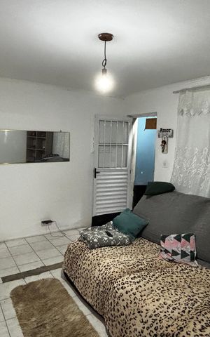 Casa para alugar com 70m², 2 quartos e sem vaga Casa para alugar com 70m², 2 quartos e sem vagaSala