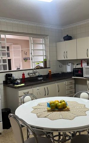 Casa à venda com 130m², 3 quartos e sem vaga