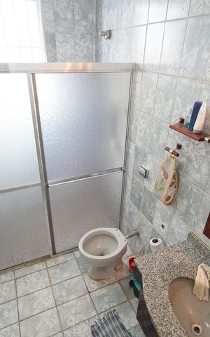Casa à venda com 152m², 3 quartos e 1 vagaBanheiro