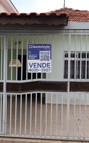 Casa à venda com 160m², 4 quartos e 3 vagasFachada 