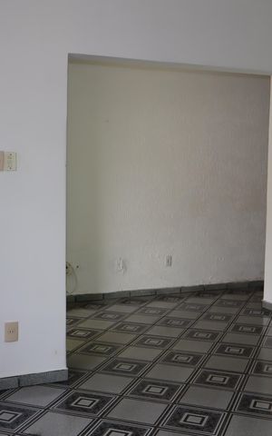 Casa à venda com 160m², 4 quartos e 3 vagasSala