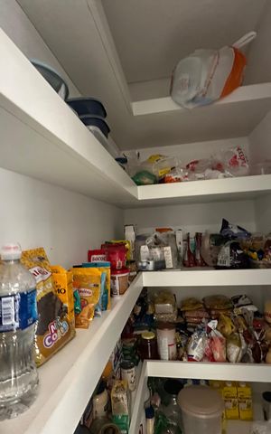 Apartamento à venda com 284m², 3 quartos e 5 vagas Apartamento à venda com 284m², 3 quartos e 5 vagasDespensa