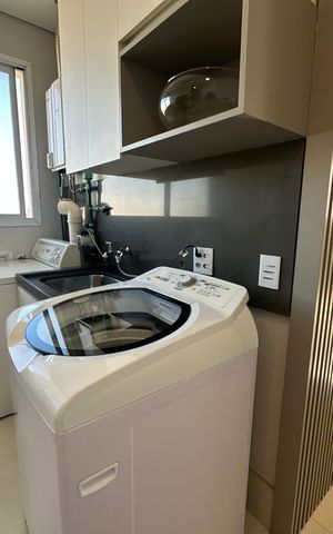 Apartamento à venda com 284m², 3 quartos e 5 vagas Apartamento à venda com 284m², 3 quartos e 5 vagasÁrea de Serviço