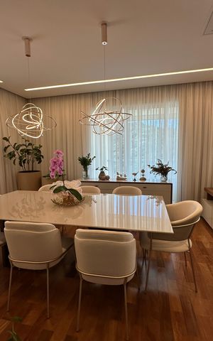 Apartamento à venda com 284m², 3 quartos e 5 vagas Apartamento à venda com 284m², 3 quartos e 5 vagasSala de Jantar