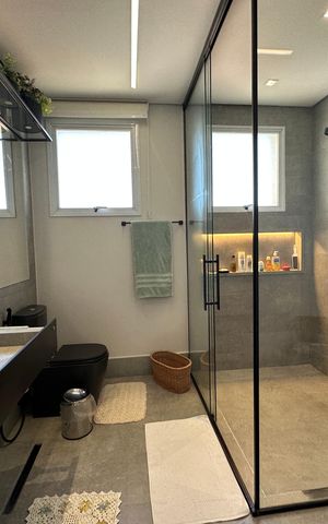 Apartamento à venda com 284m², 3 quartos e 5 vagas Apartamento à venda com 284m², 3 quartos e 5 vagasBanheiro da Suíte 1